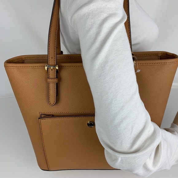 Michael Kors Jet Set Medium Leather Pocket Tote - Picture 4 of 8